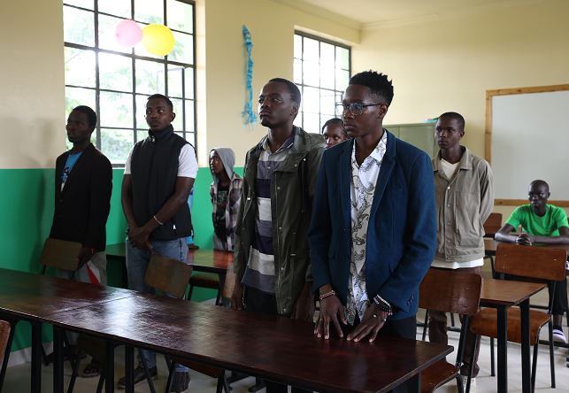 Record di candidati per i diplomi in Kenya